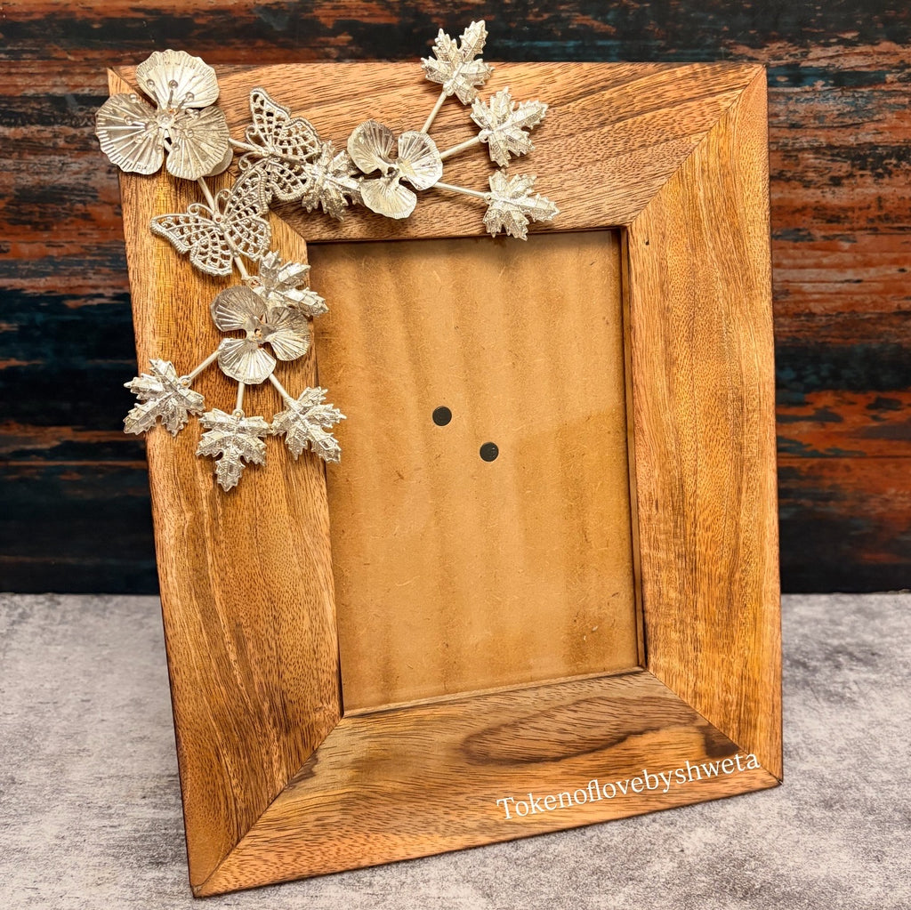 Celeste Silver Flower Frame